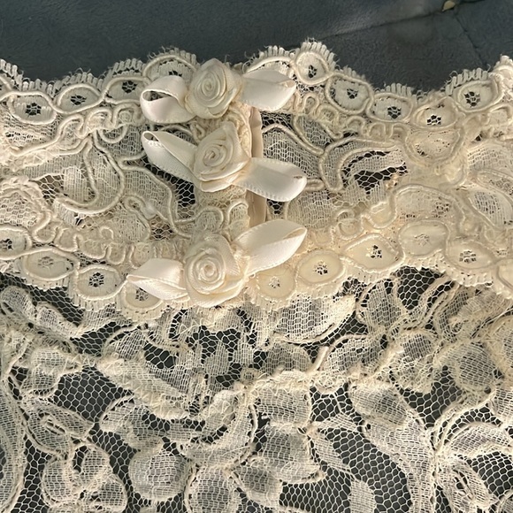 Lace high neck halter neck bridal corset bustier top - Picture 5 of 9